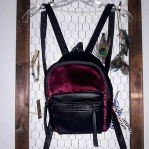 Mini backback velvet and faux leather